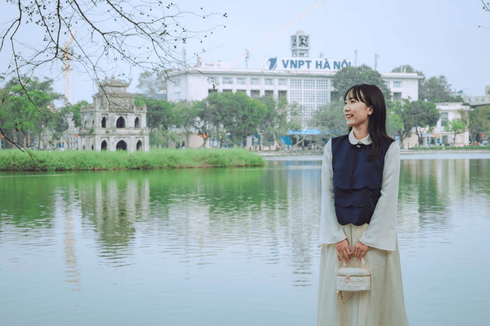 The weather in December is cool with gentle sunshine and little rain, making it ideal for exploring Hanoi (Source: Pexels)